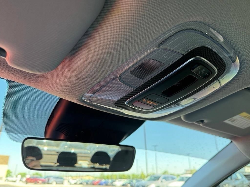 Used 2024 Hyundai Elantra SEL FWD image 19