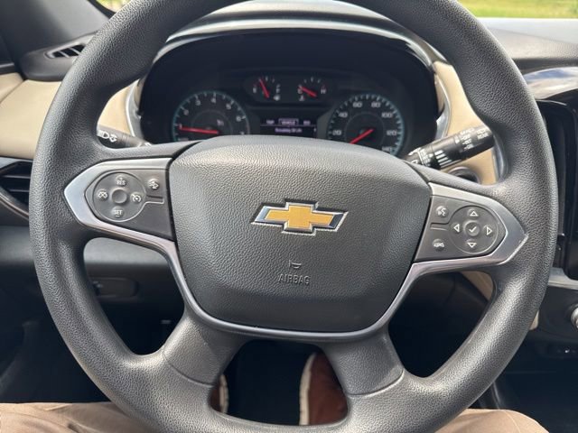Used 2022 Chevrolet Traverse LS AWD/4WD image 17
