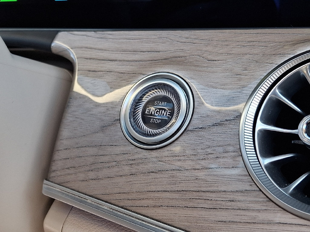 Used 2021 Mercedes-Benz E 450 4MATIC Cabriolet image 27