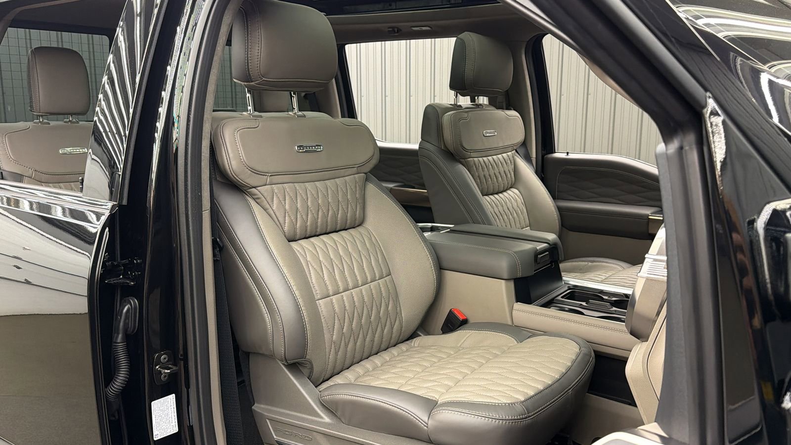 Used 2026 Ford F450 Platinum w/ Platinum Plus Package image 40