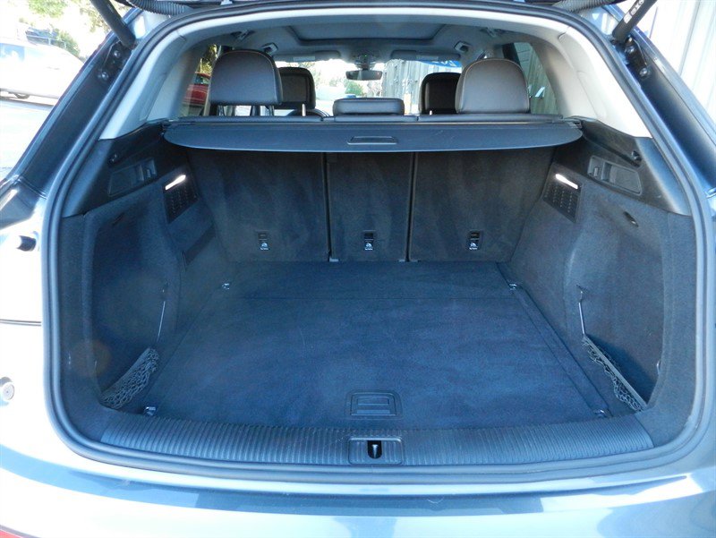 Used 2023 Audi Q5 2.0T Premium Plus w/ Premium Plus Package AWD/4WD image 19