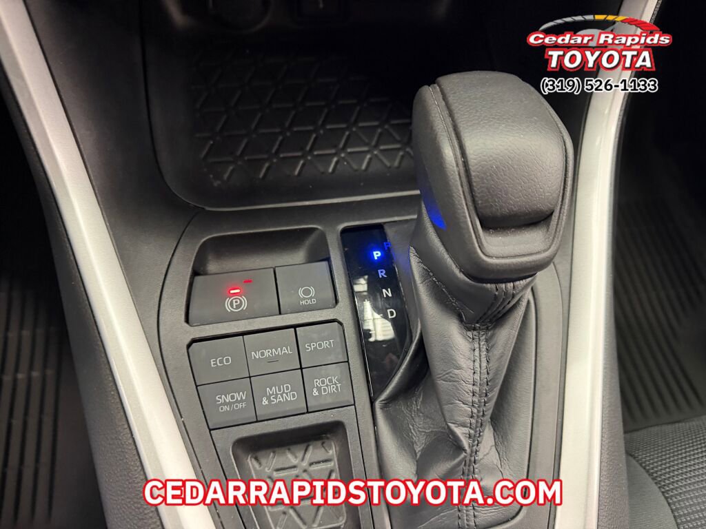 Certified 2021 Toyota RAV4 LE image 13