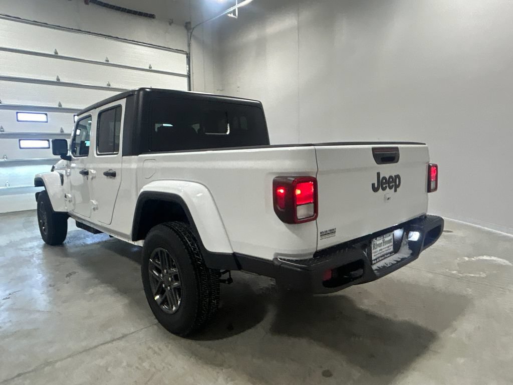 New 2026 Jeep Gladiator Sport image 8