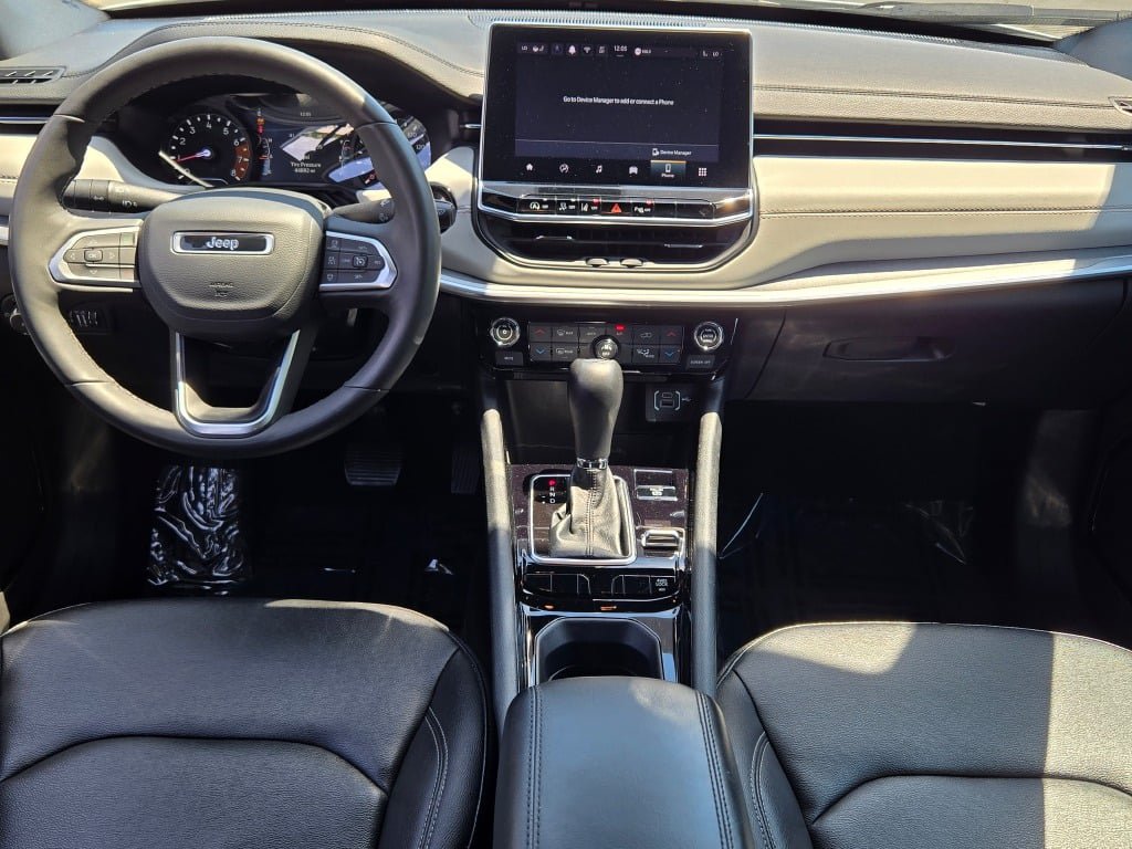Used 2025 Jeep Compass Limited AWD/4WD image 19