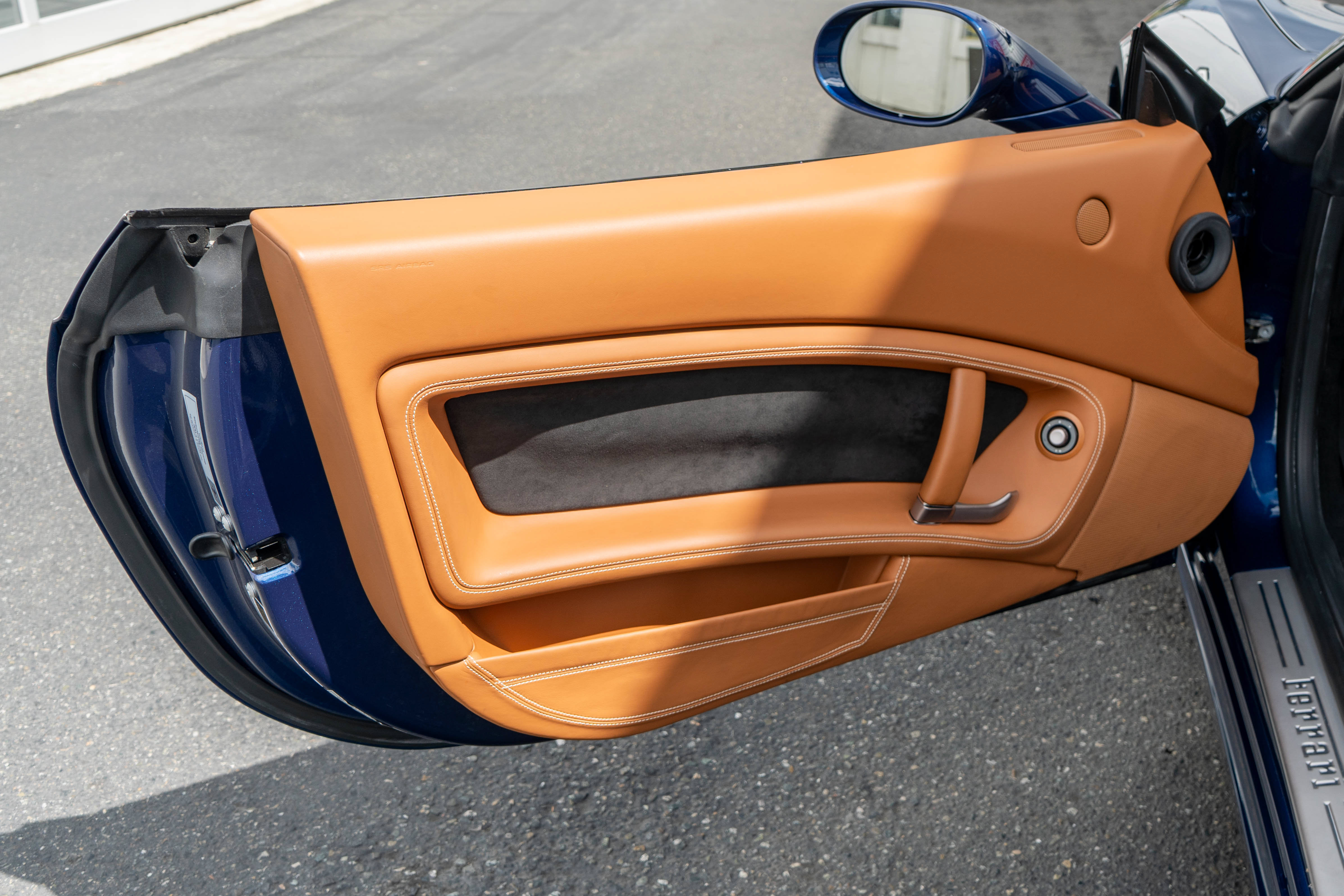 Used 2012 Ferrari California RWD image 12