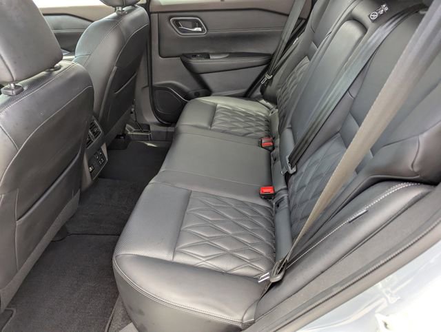 Certified 2023 Nissan Rogue Platinum w/ Platinum Premium Package image 17