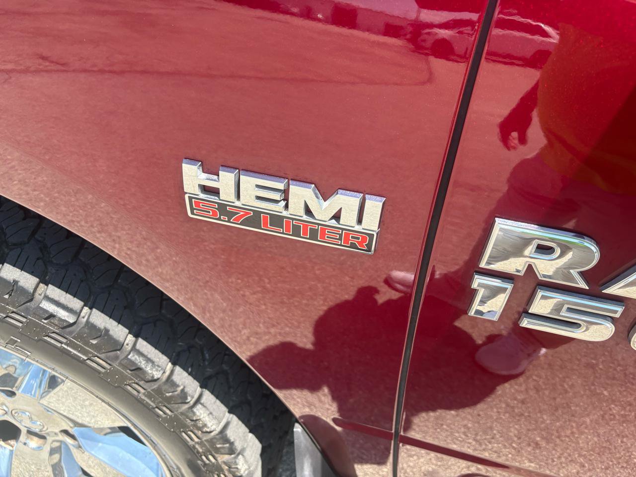 Used 2017 RAM 1500 Classic SLT AWD/4WD image 9
