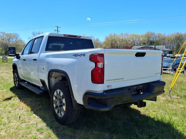 Used 2022 Chevrolet Silverado 2500 Custom w/ Custom Value Package AWD/4WD image 4