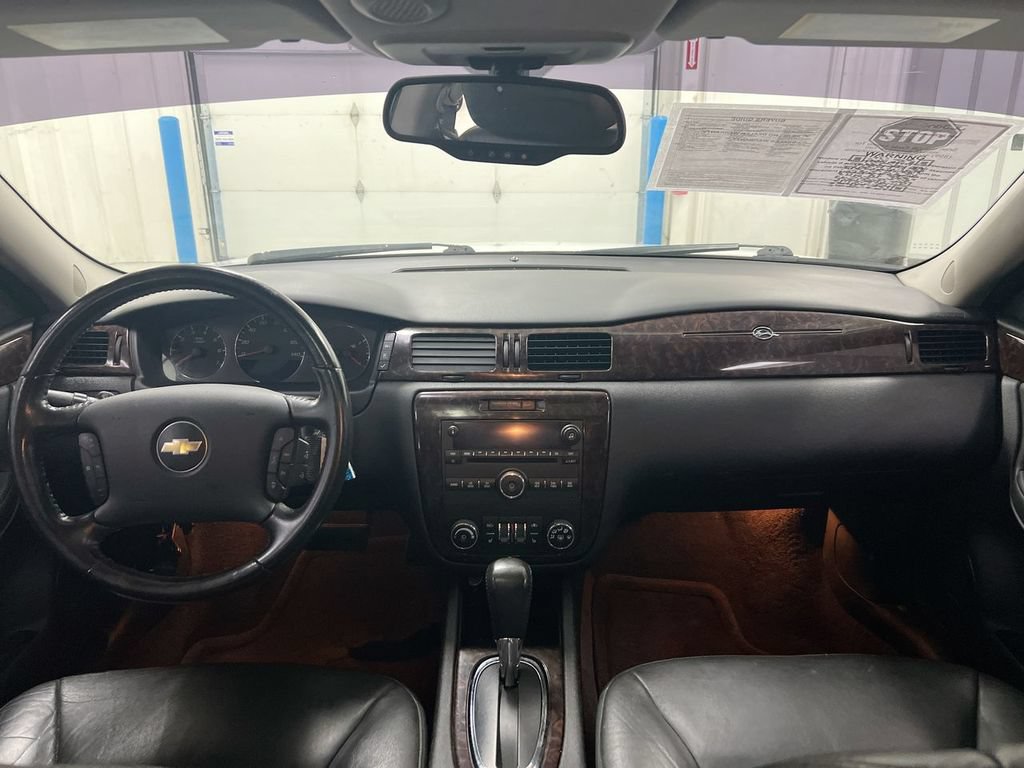 Used 2012 Chevrolet Impala LTZ FWD image 10