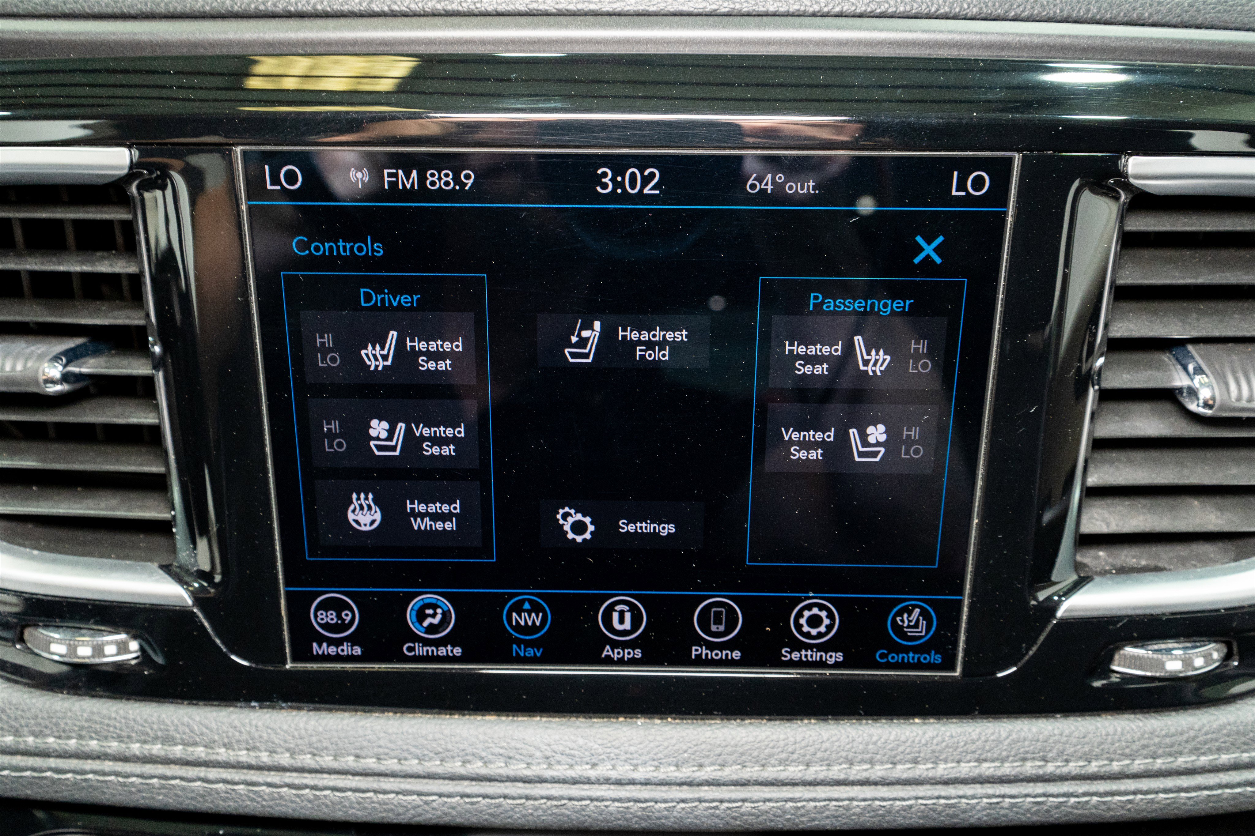 Used 2020 Chrysler Pacifica Limited image 21