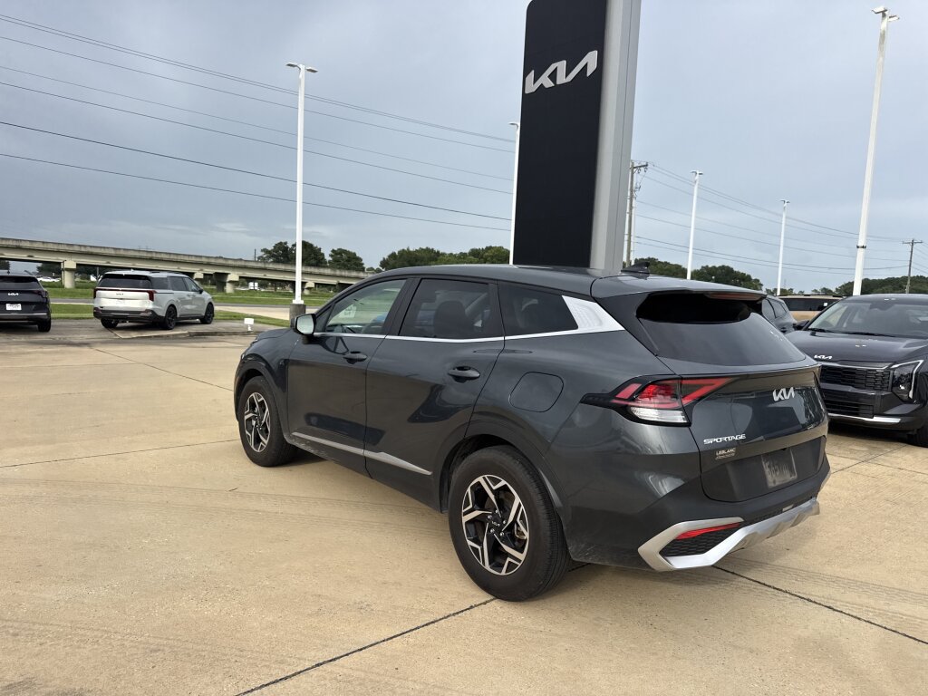 Certified 2024 Kia Sportage LX FWD image 26