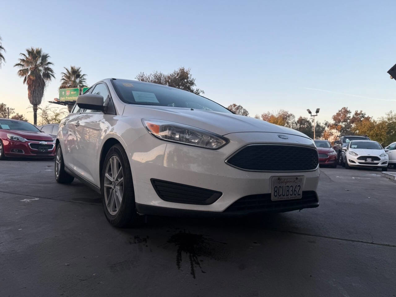 Used 2018 Ford Focus SE image 3