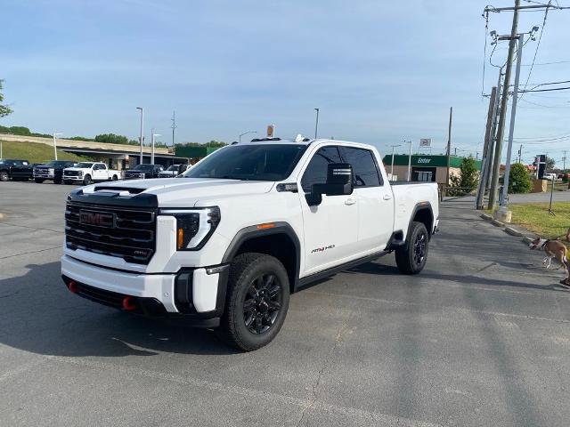 Used 2024 GMC Sierra 2500 AT4 w/ AT4 Premium Plus Package AWD/4WD image 3