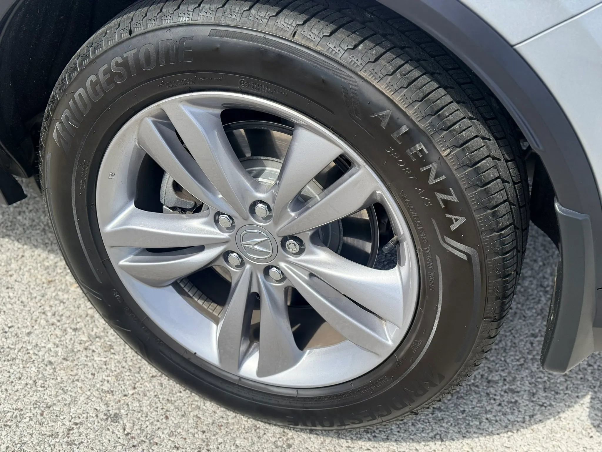 Used 2024 Acura MDX SH-AWD image 17