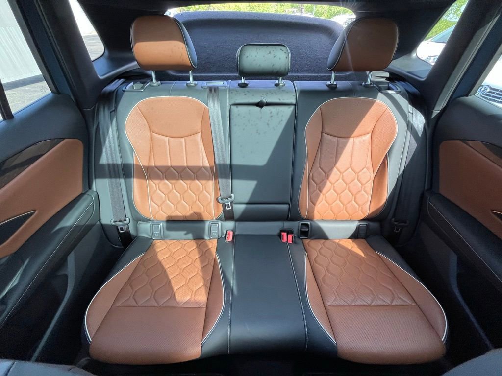 Used 2025 Volkswagen Tiguan SEL R-Line AWD/4WD image 27