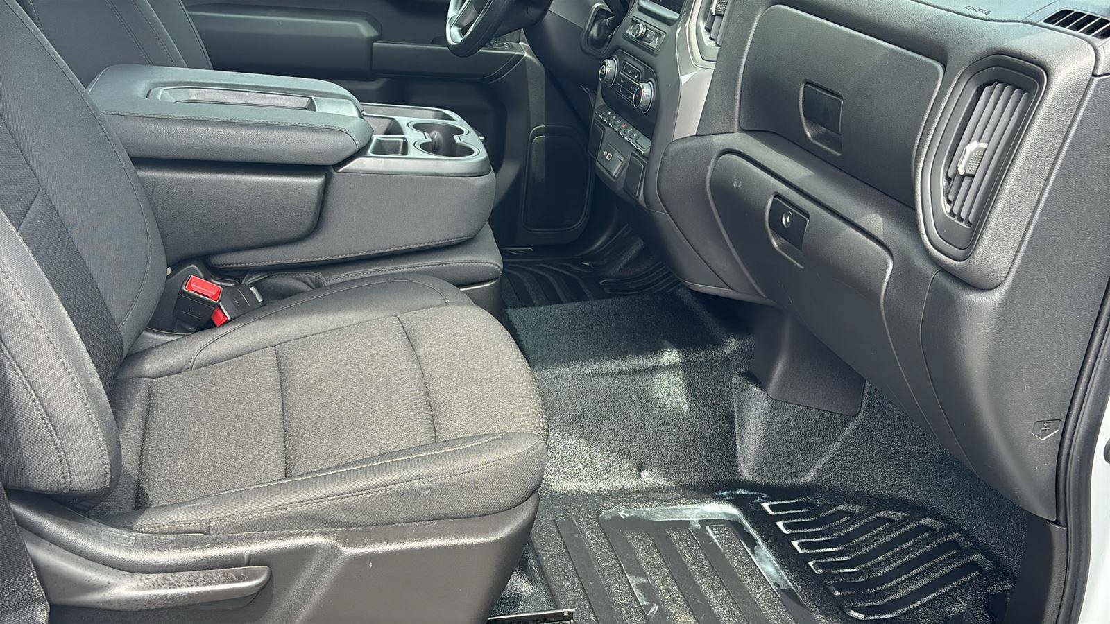 Certified 2025 Chevrolet Silverado 1500 W/T RWD image 16