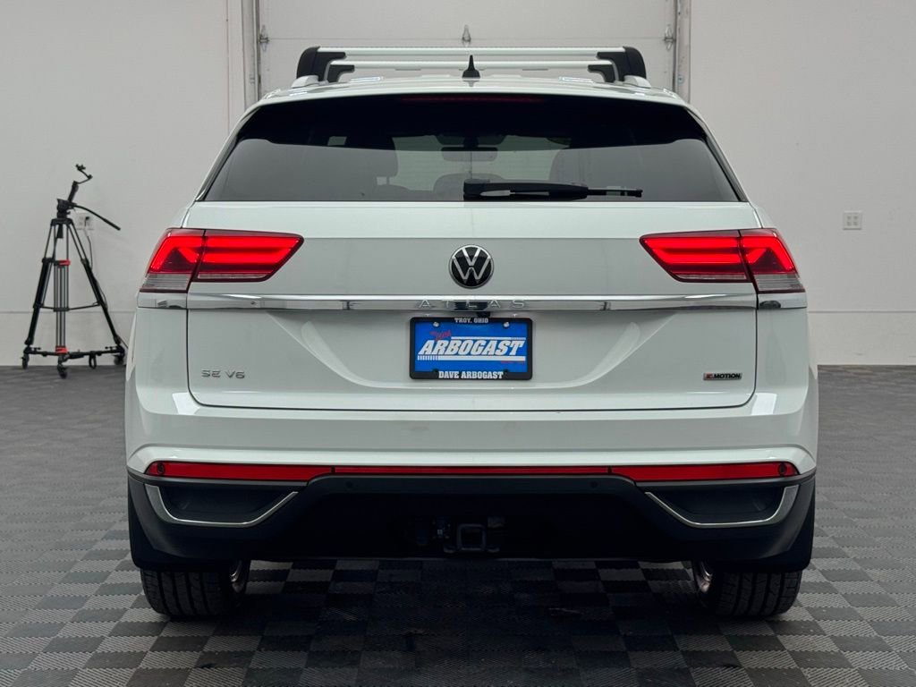 Used 2022 Volkswagen Atlas Cross Sport SE image 9