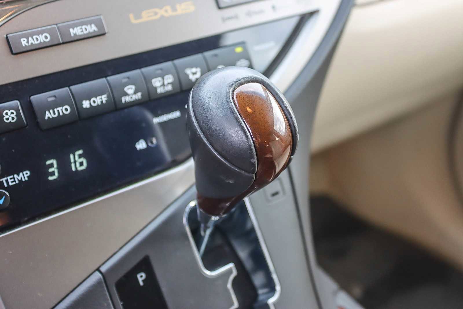 Used 2013 Lexus RX 450h AWD image 19