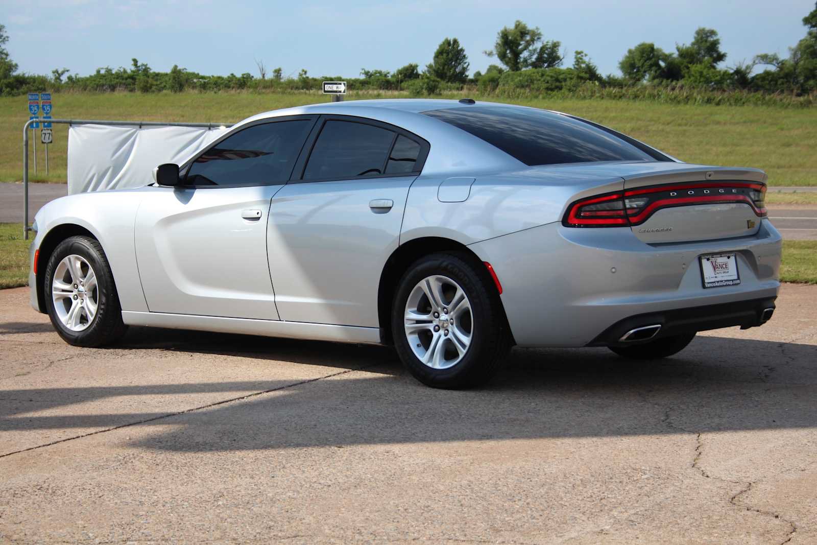 Used 2022 Dodge Charger SXT RWD image 7