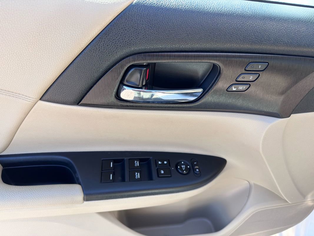 Used 2014 Honda Accord EX-L image 10