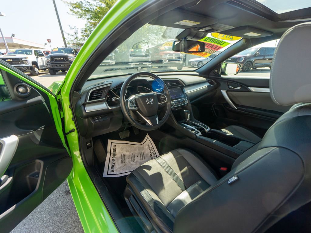 Used 2017 Honda Civic Touring image 13