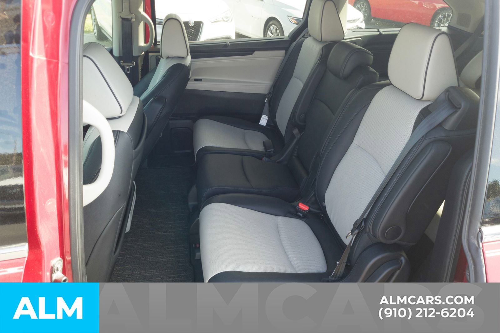 Used 2025 Honda Odyssey Elite image 21
