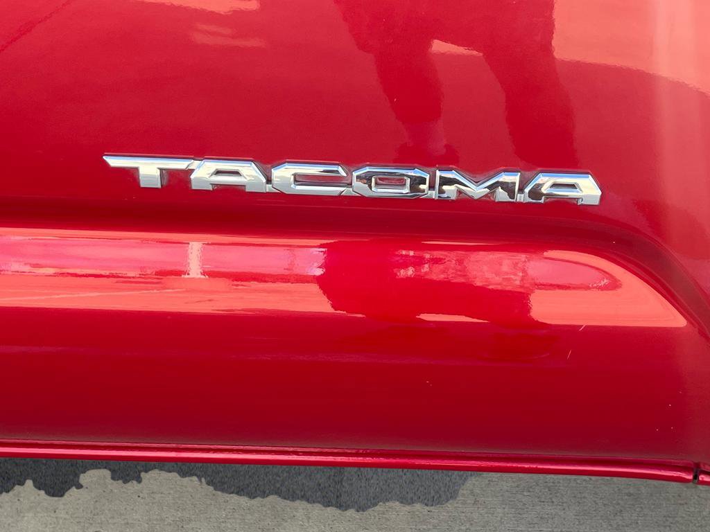 Used 2016 Toyota Tacoma SR5 w/ Towing Package image 11