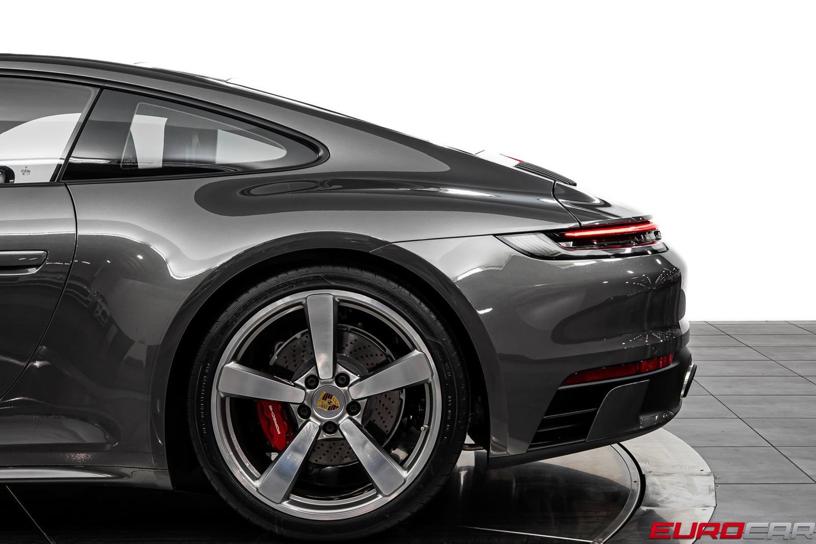 Used 2024 Porsche 911 Carrera 4S w/ Sportdesign Package AWD/4WD image 15