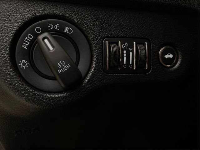 Used 2017 Dodge Charger SXT w/ AWD Plus Group image 23