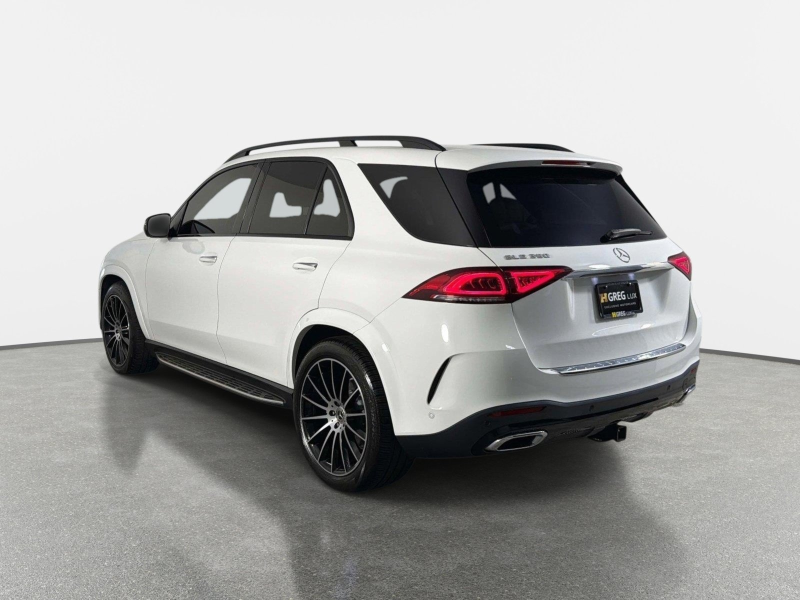 Used 2025 Mercedes-Benz GLC 350e 4MATIC image 5