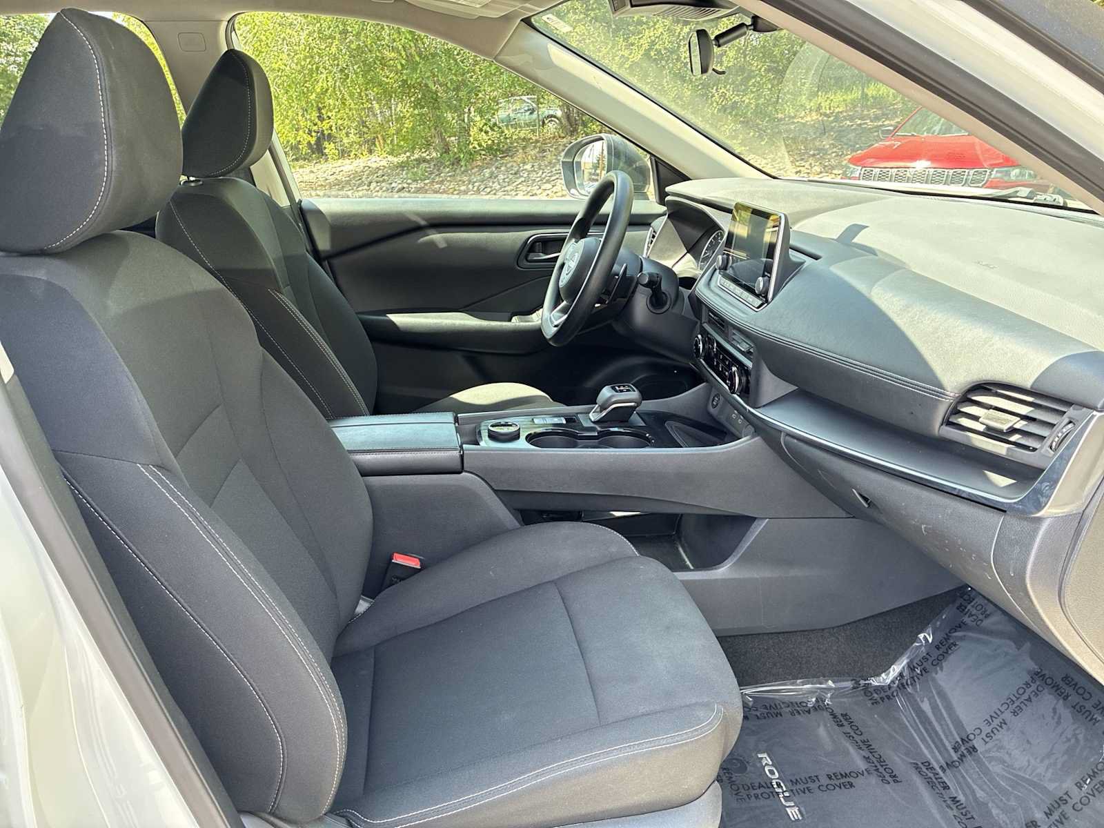 Used 2024 Nissan Rogue S AWD/4WD image 24