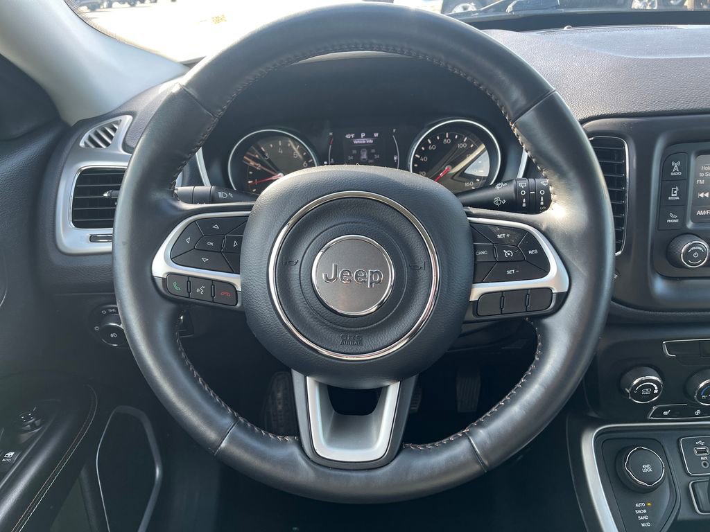 Used 2018 Jeep Compass Latitude w/ Cold Weather Group image 19