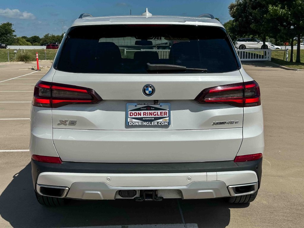 Used 2023 BMW X5 xDrive45e w/ Executive Package AWD/4WD image 4