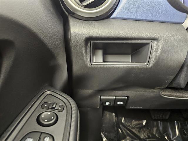 New 2025 Nissan Versa SV image 38