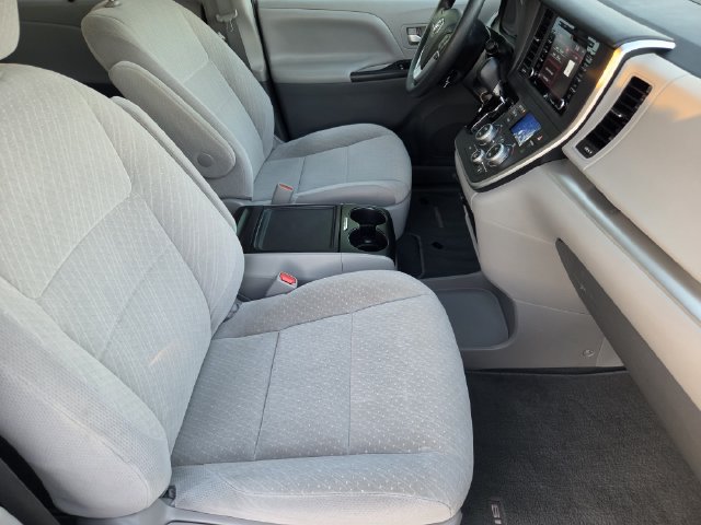 Used 2020 Toyota Sienna LE FWD image 12