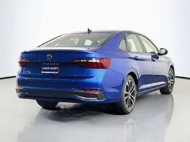 Used 2024 Volkswagen Jetta Sport FWD image 7