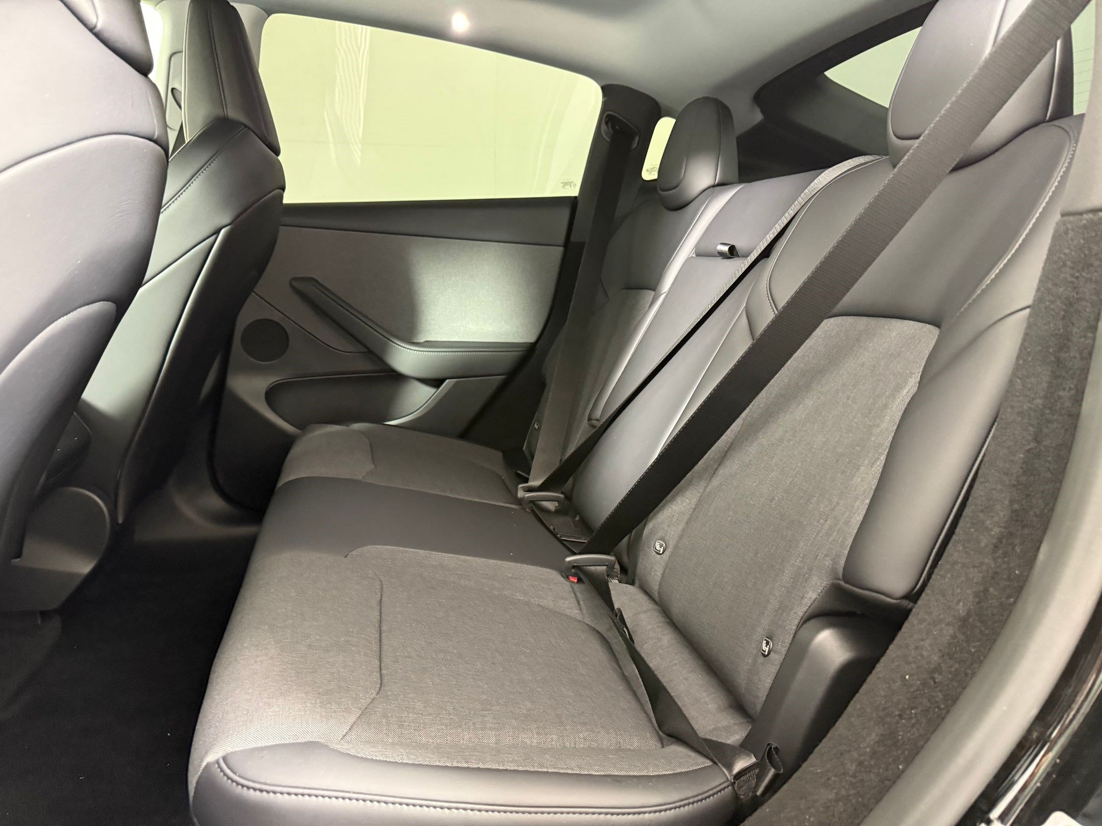 Used 2026 Tesla Model Y 2WD image 25