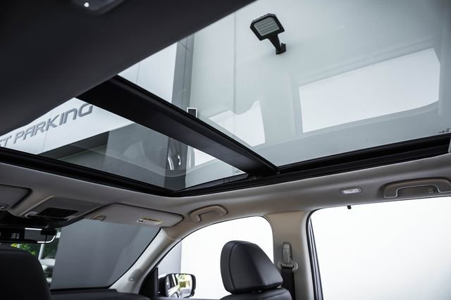 Used 2025 Honda Pilot Touring image 21