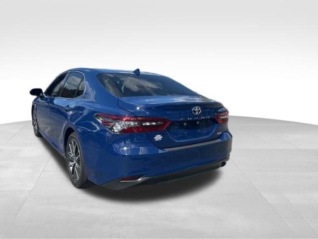 Used 2023 Toyota Camry XLE image 4