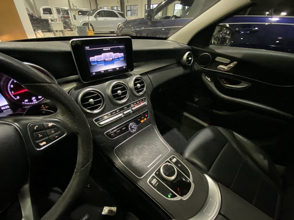 Used 2017 Mercedes-Benz C 300 Sedan image 7