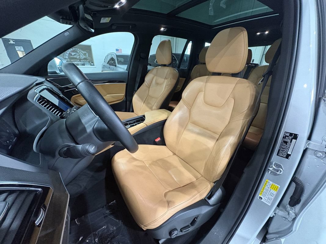 Used 2017 Volvo XC90 T6 Momentum w/ Vision Package AWD/4WD image 9