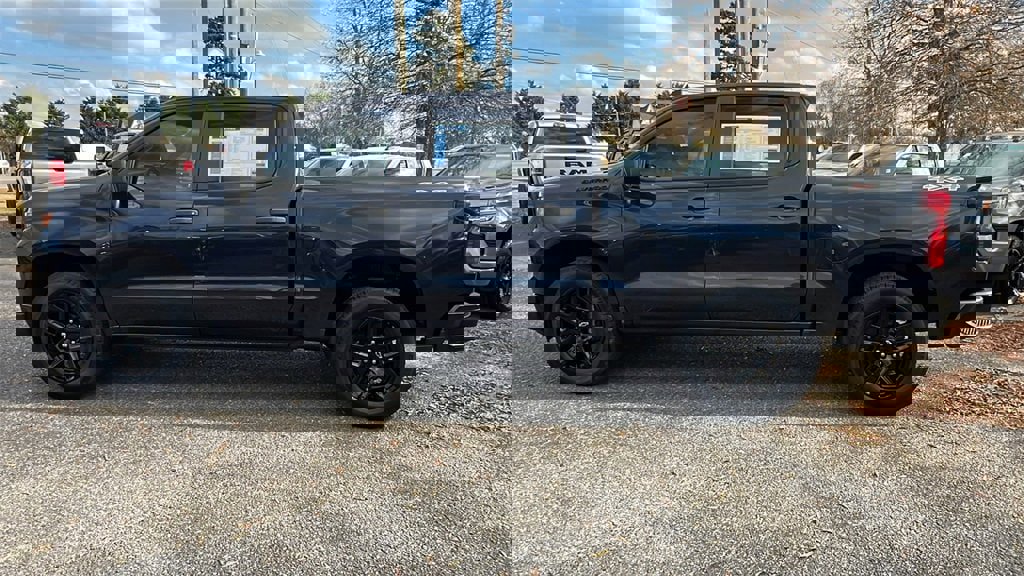 Certified 2022 Chevrolet Silverado 1500 Custom w/ LPO, Dark Essentials Package image 7