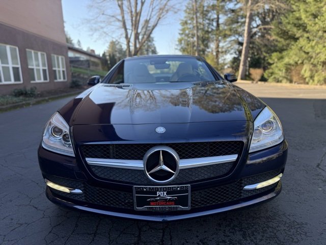 Used 2016 Mercedes-Benz SLK 300 image 2