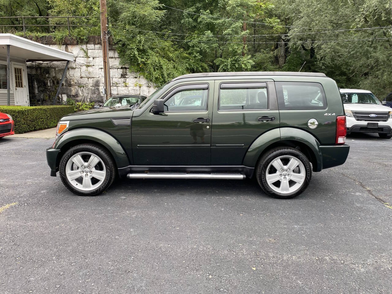 Used 2010 Dodge Nitro SE w/ Chrome Accents Group AWD/4WD image 2