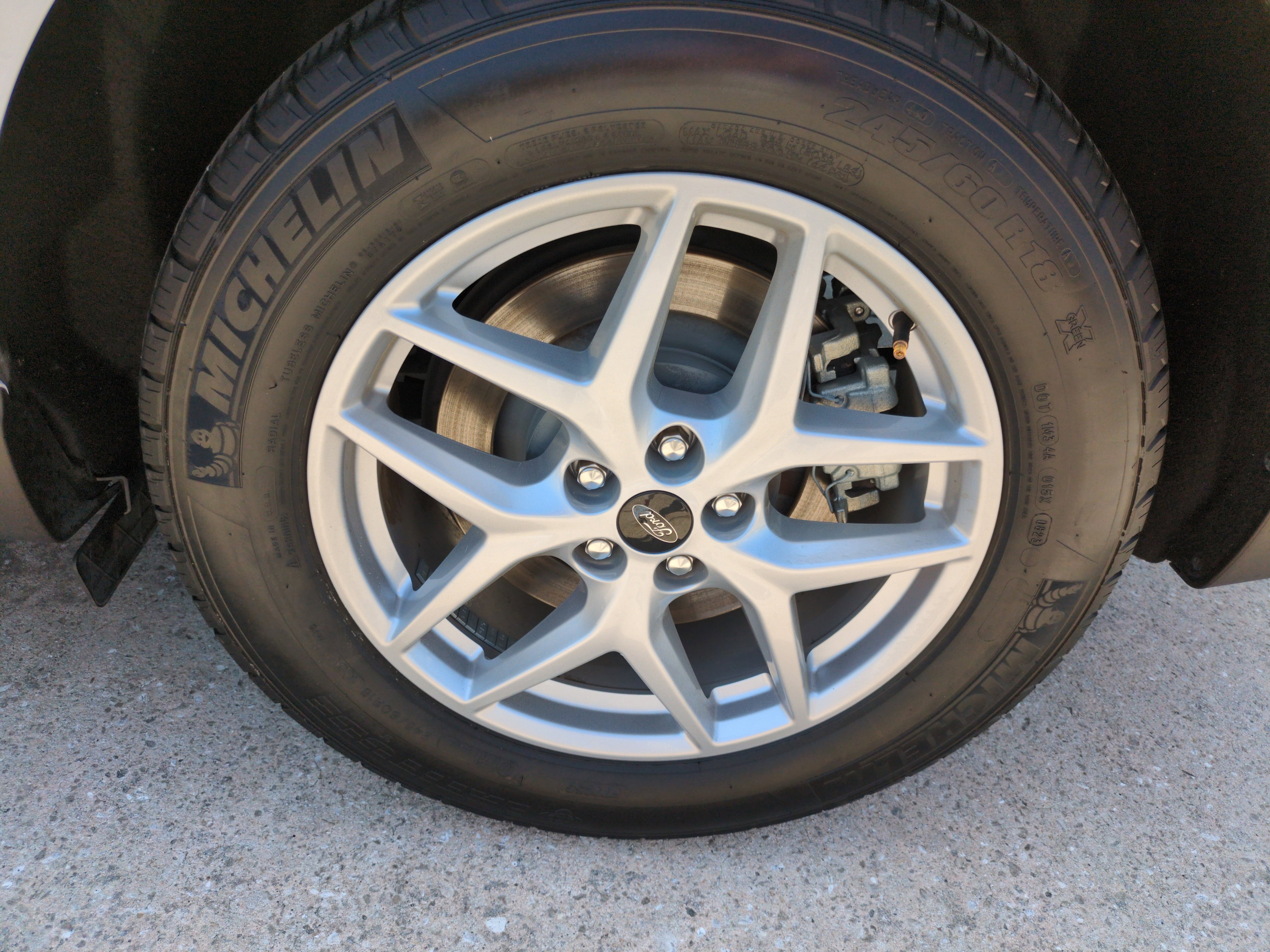 Used 2023 Ford Edge SEL image 9