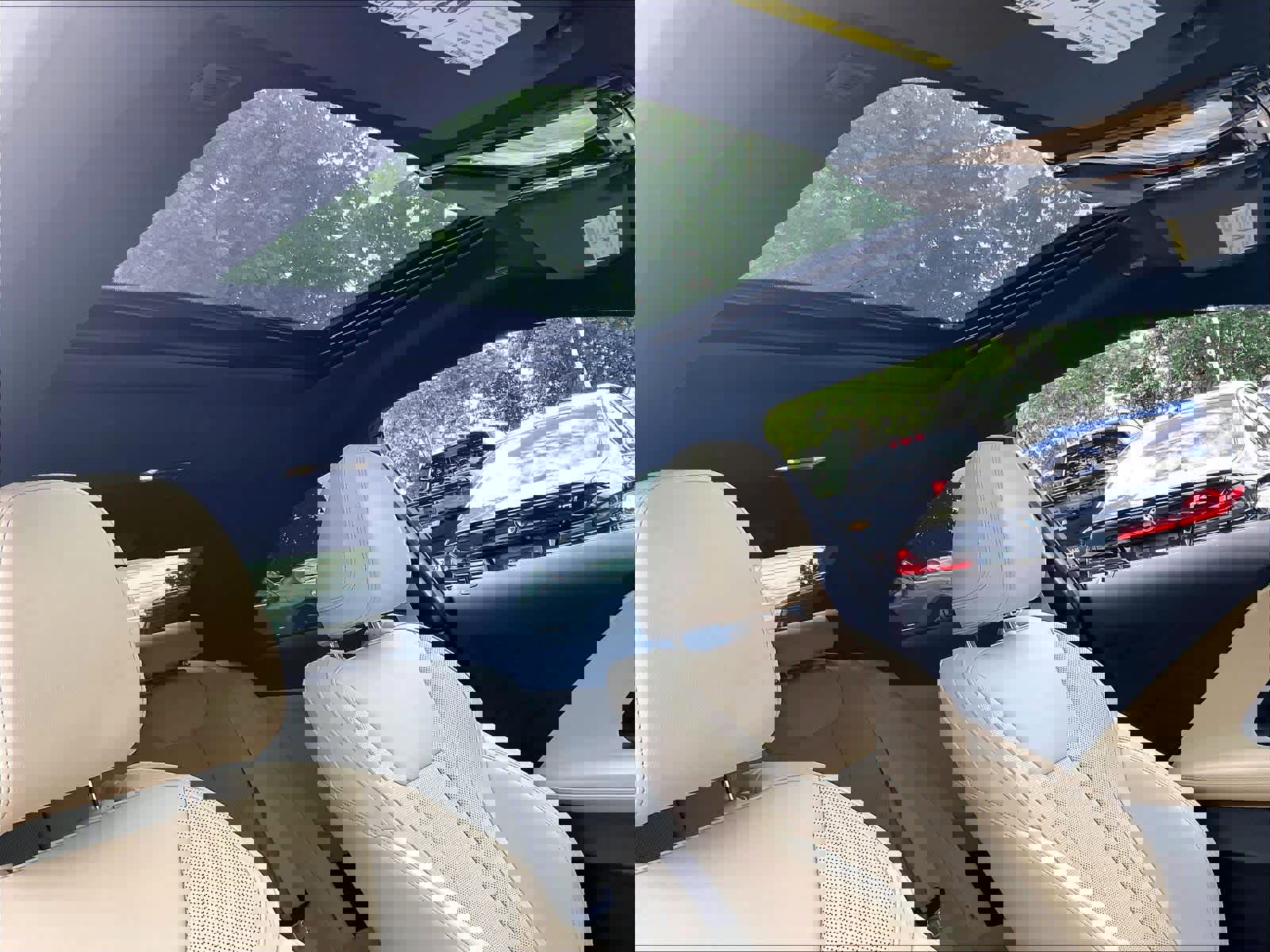 Used 2023 BMW 230i Coupe w/ Convenience Package image 23