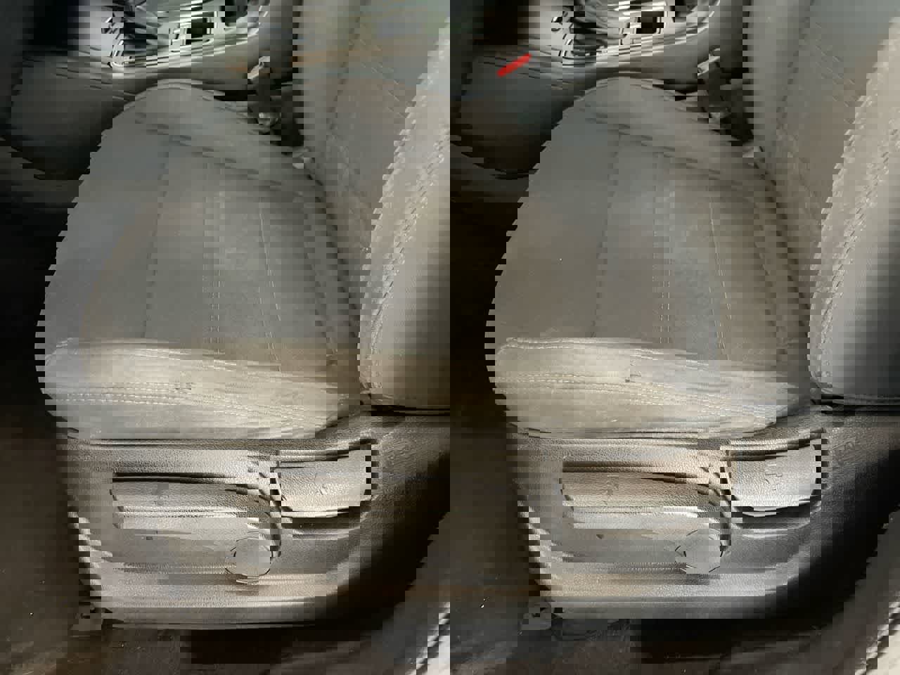 Used 2018 Kia Sorento LX image 12