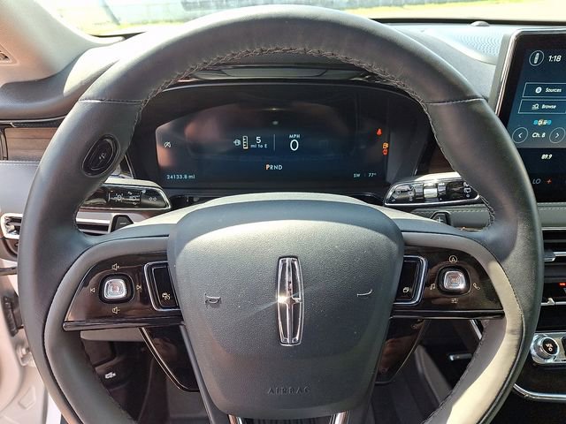 Certified 2025 Lincoln Corsair Reserve w/ Jet Appearance Package AWD/4WD image 19