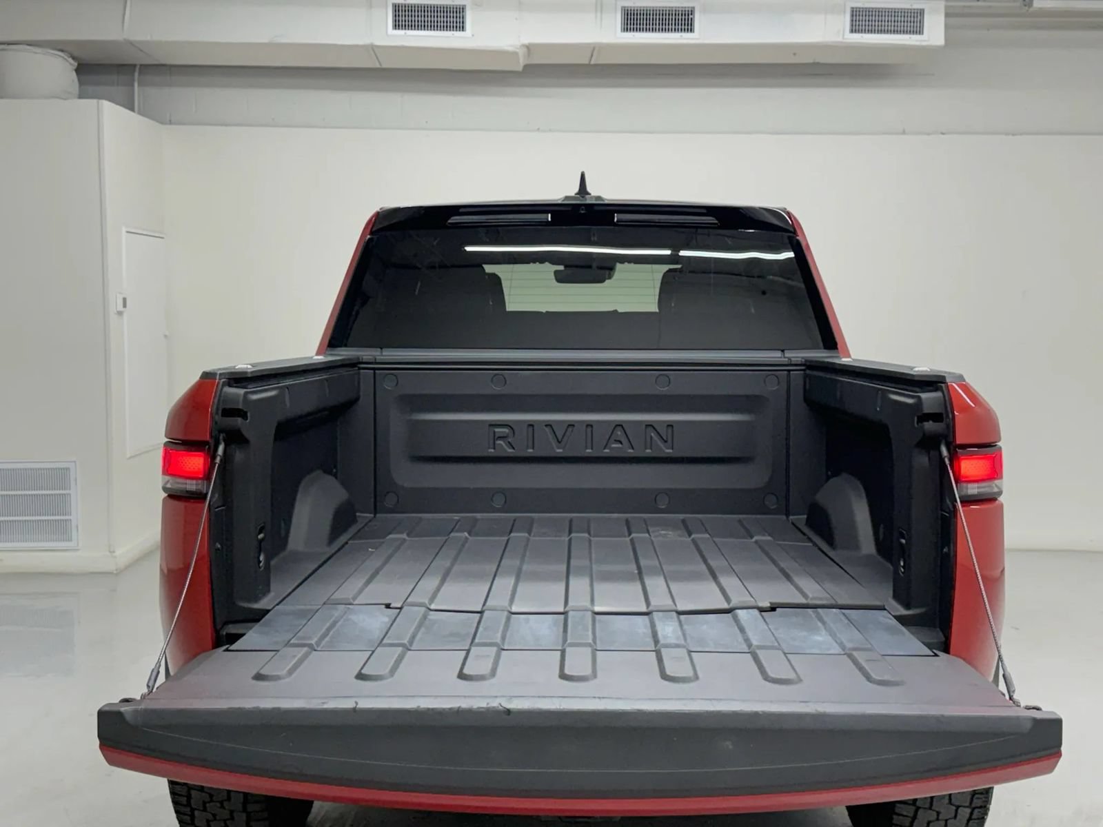 Used 2023 Rivian R1T Adventure Quad AWD/4WD image 42
