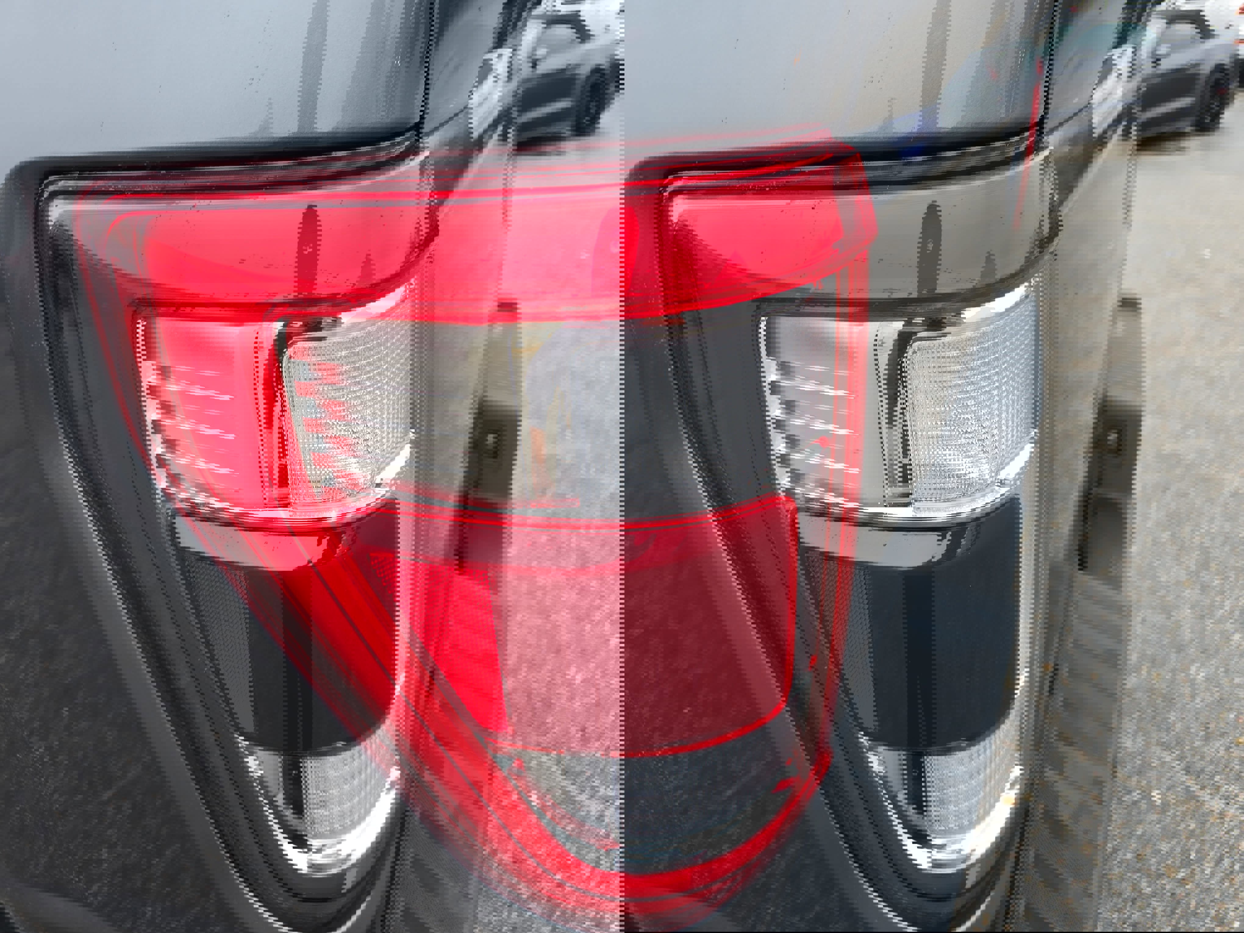 Used 2023 Ford F150 Lariat w/ Trailer Tow Package image 35